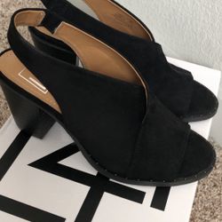 Brand New Women Sandals Size 7.5
