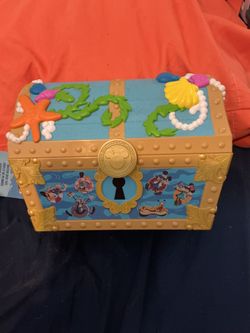 Disney Mickey And Minnie Tresure Chest