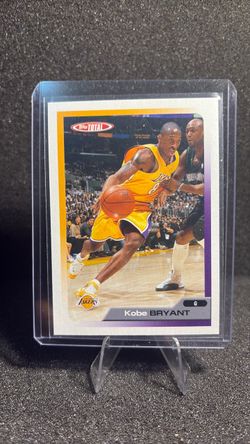 Kobe Bryant Topps Total Lakers Basketball Card