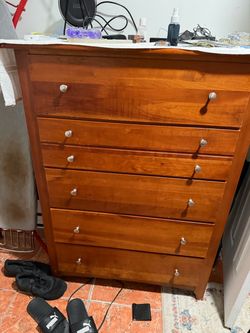 5 doors dresser