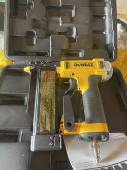 Pistola De Clavos 23 Dewalt 