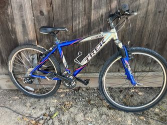 Medium trek mountain bike