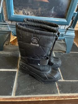 Kamik snow boots women’s 8