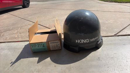 King tailgater satellite dish and receiver