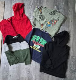 Boys 5/6 Sweat Suit/Sweaters Bundle