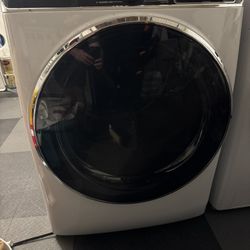 Washer And Gas Dryer 