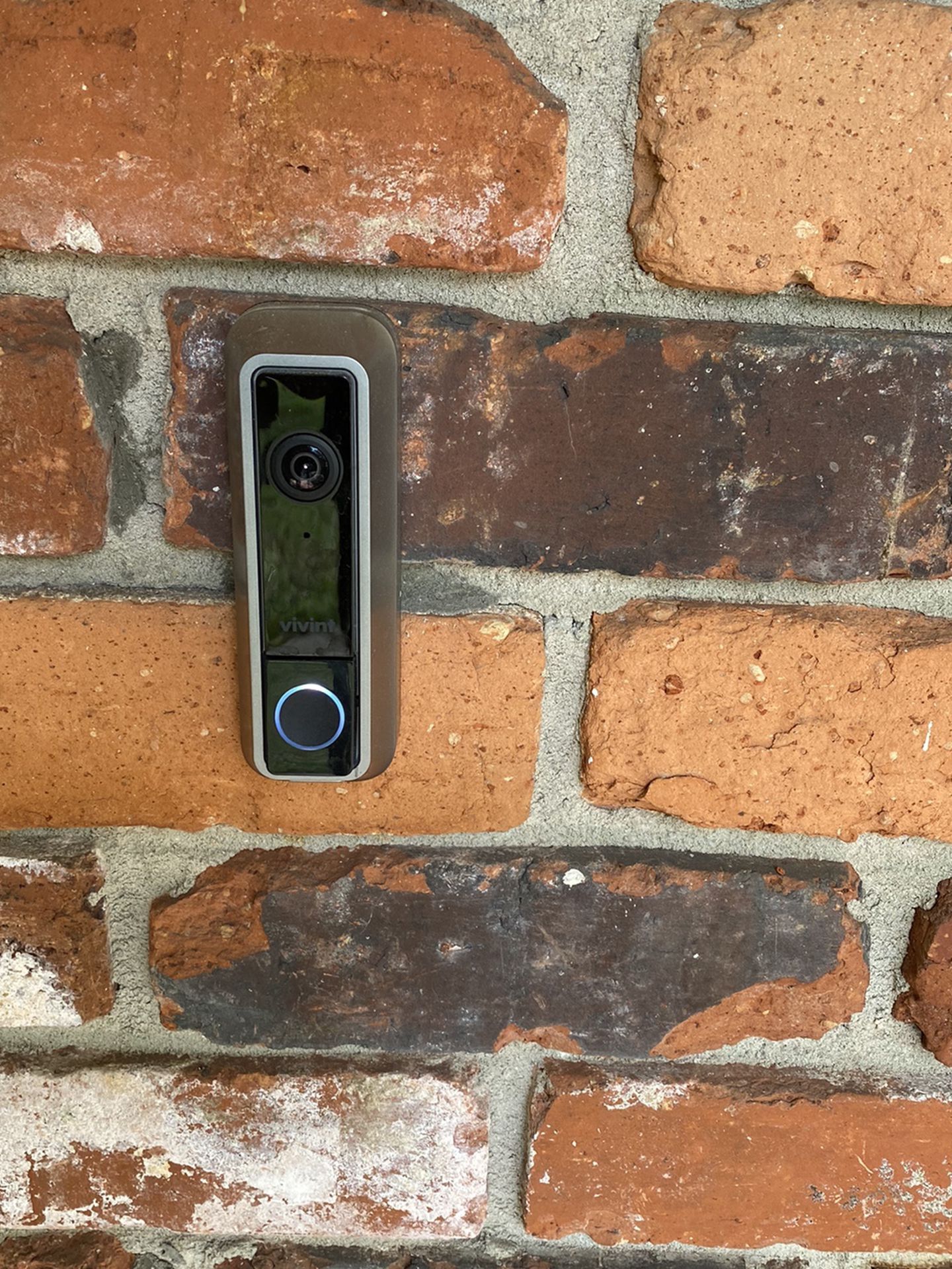 Vivint Security equipment (doorbell, Screen, Indoor Camera)
