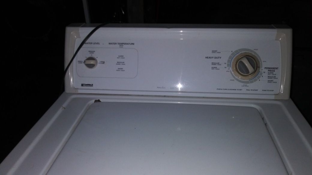 Kenmore 80 series washer/Whirlpool giant capacity electric dryer