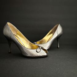 Authentic Dolce & Gabbana Peep Top silver snakeskin Pumps 