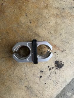 Set of (4) shock reservoir brackets