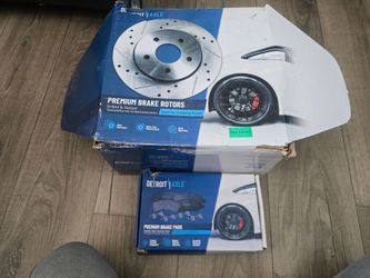 Detroit Axle Premium Brake Rotors and Pads