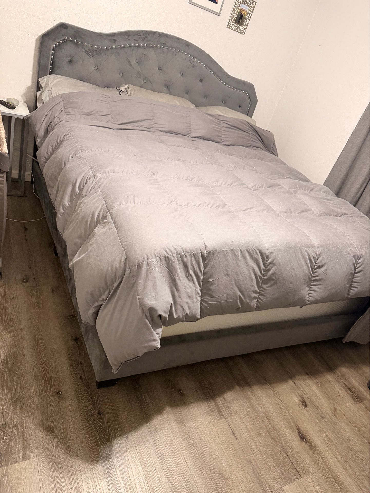 King bed frame