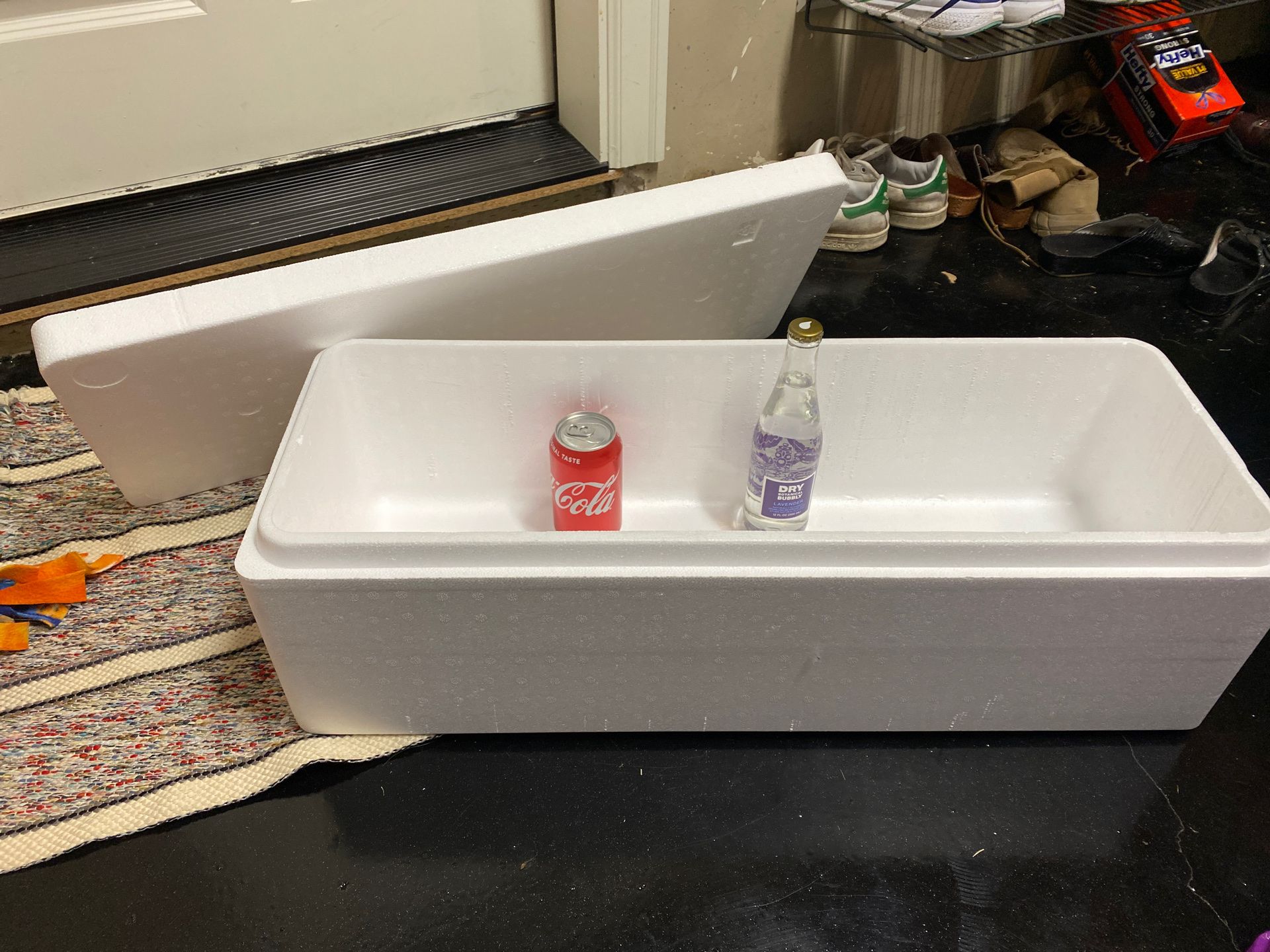 Free styrofoam cooler / shipping container