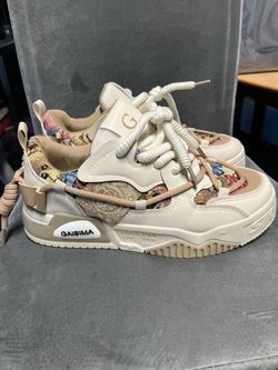 Trendy shoes