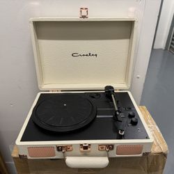 Crosley CR8005F-FW Cruiser Plus Vintage 3-Speed Bluetooth in/Out Suitcase Vinyl Record Player Turntable, Fawn