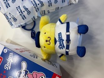 hello kitty x dodgers blind box keychain