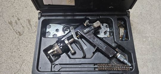 Binks 95 Spray Gun