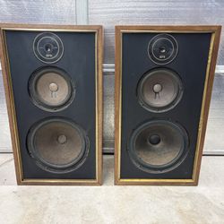 Vintage Pair EPI Epicure model 200 Speakers 