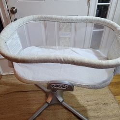 Halo Swivel Sleeper Bassinet
