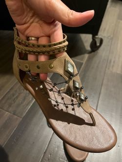 Women’s size 9 sandals