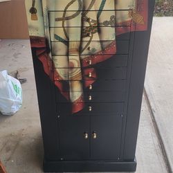 Large JEWELRY chest W/mirror