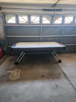 Air Hockey Table