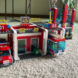 Lego City 7208 - Retired Fire Station - See Description 