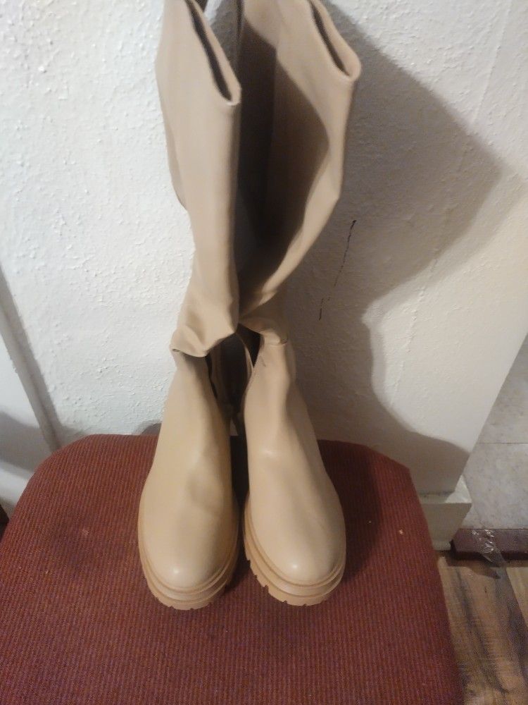 Knee High Biege Suede Boots Womens Sz 8.5