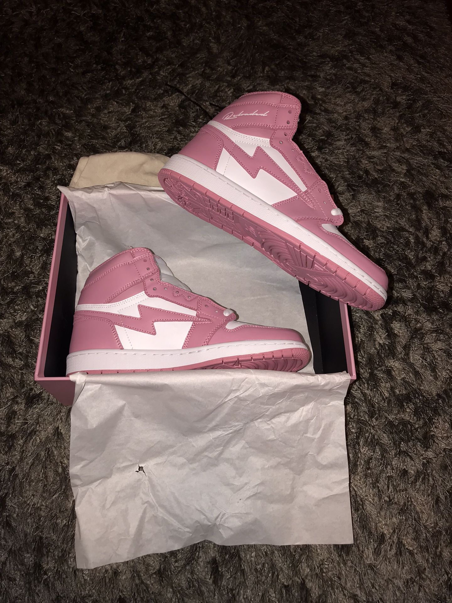 BRAND NEW AIR OMI SNEAKERS