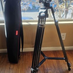 Smallrig Ad 01 Heavy Duty Tripod. 