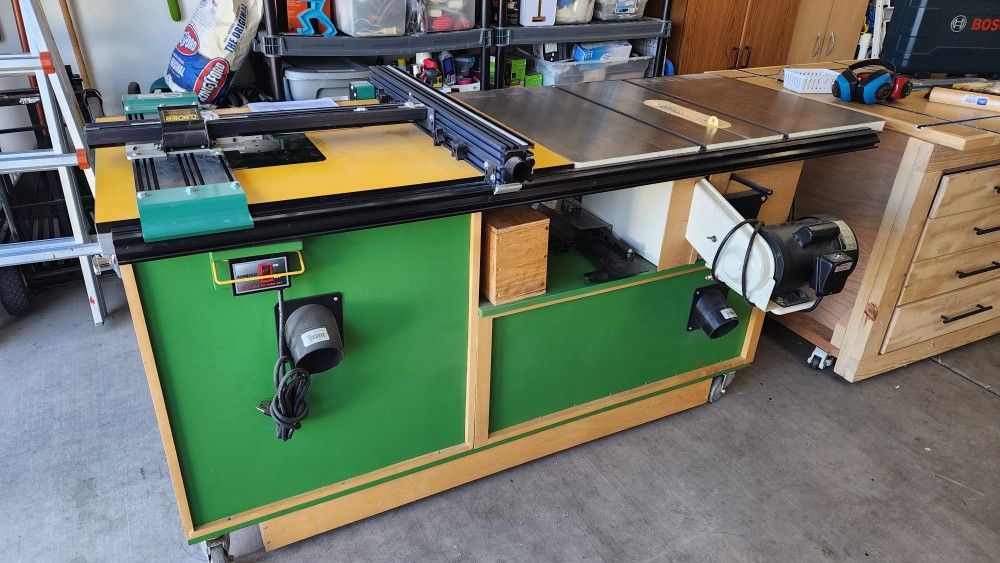 Jet JWTS 10" Table Saw, Jointech Sawtrain Fence & Router Lift On Mobile Cabinet