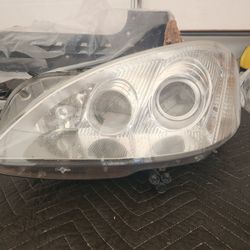 Mercedss W221 S550 S63 Nightvision Headlight Good Condition  