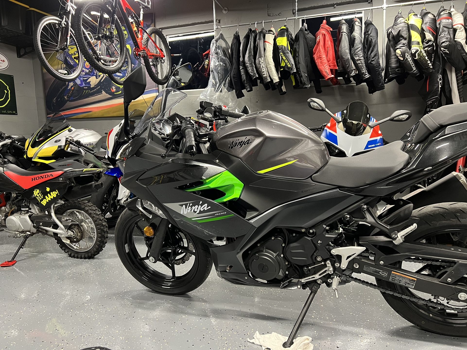 2021 Kawasaki Ninja 400cc