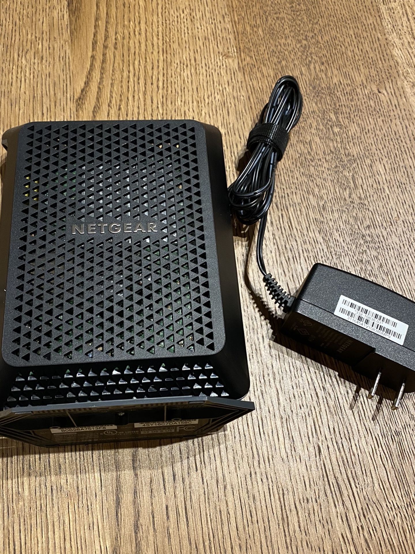 Like New Netgear CM700 Modem