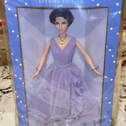 Elizabeth Taylor Doll ~Barbie - 2000 White Diamond ~Special Edition NRFB 28076. Collectors  “New in Box". Rare ! With custom made Plastic Cover Protec