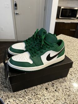 Jordan 1 Low Pine Green Size 9.5