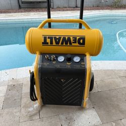 DEWALT 4.5-Gallon Portable Electric 225 PSI Horizontal Air Compressor $200 NEW  PRICE IS FIRM