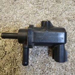 Toyoya Original EVAP vapor canister purge solenoid or valve