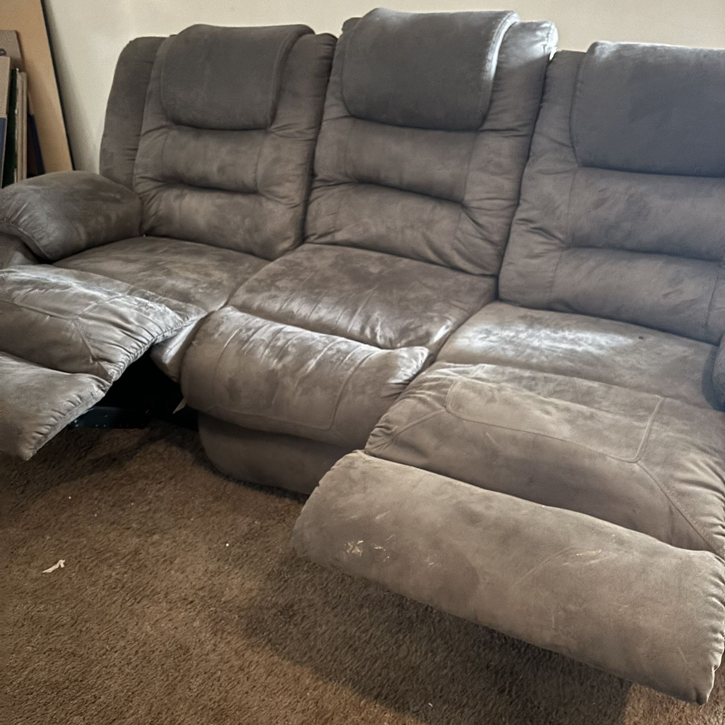 Sofa W Recliner