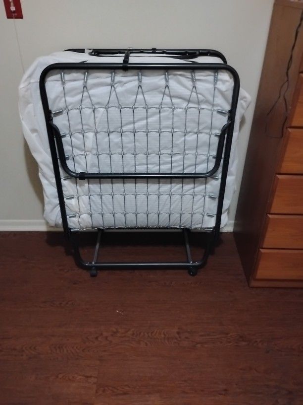 Rollaway. Bed.