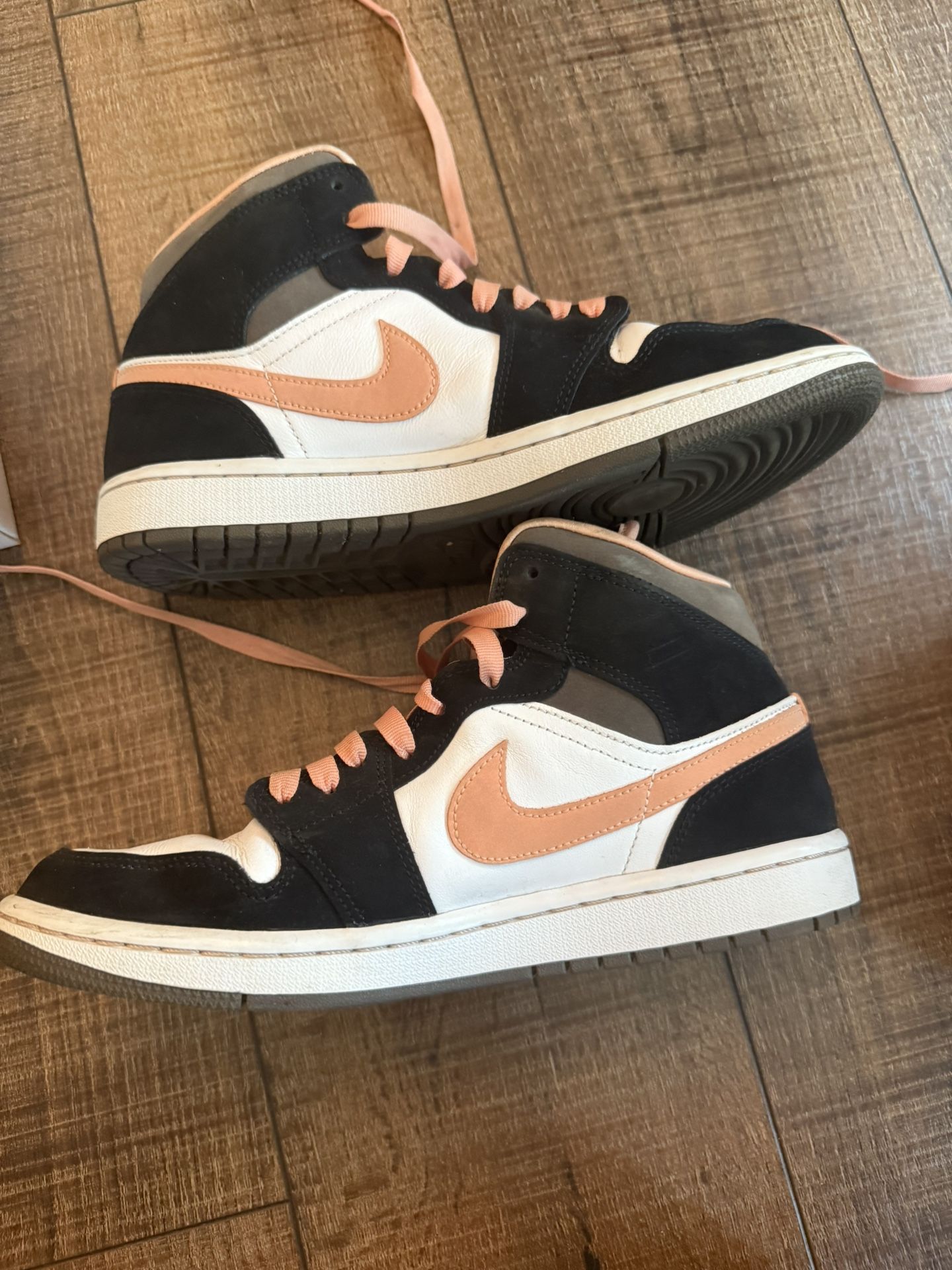Shoe Jordan Mid Mocha Peach Air Jordan Mid 'peach Mocha'