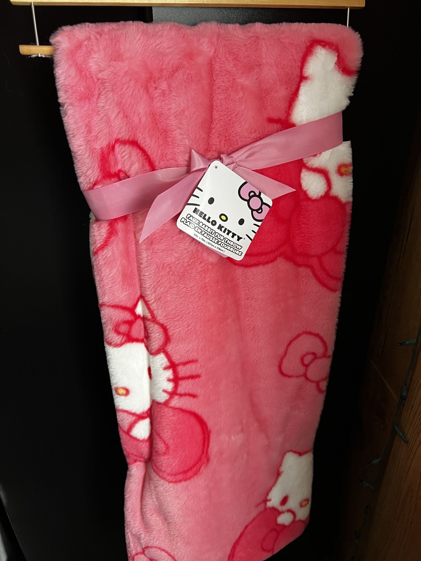 Hello Kitty Blanket
