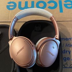 Bose Limited Edition Rose Gold QC35 Headphones 