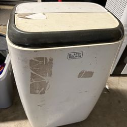 Black and Decker 12,000 BTU works perfect A/C AC Air Conditioner