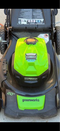 Lawnmower battery operated