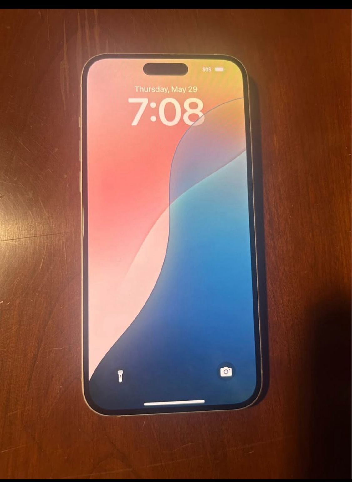 iPhone 15 +