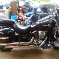 2009 kawasaki vulcan 900 classic.