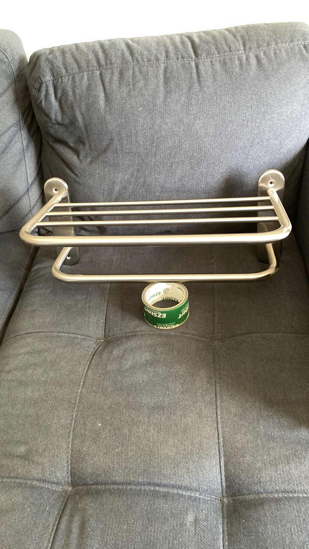 Hotel Style Stainless Wall Towel Rack