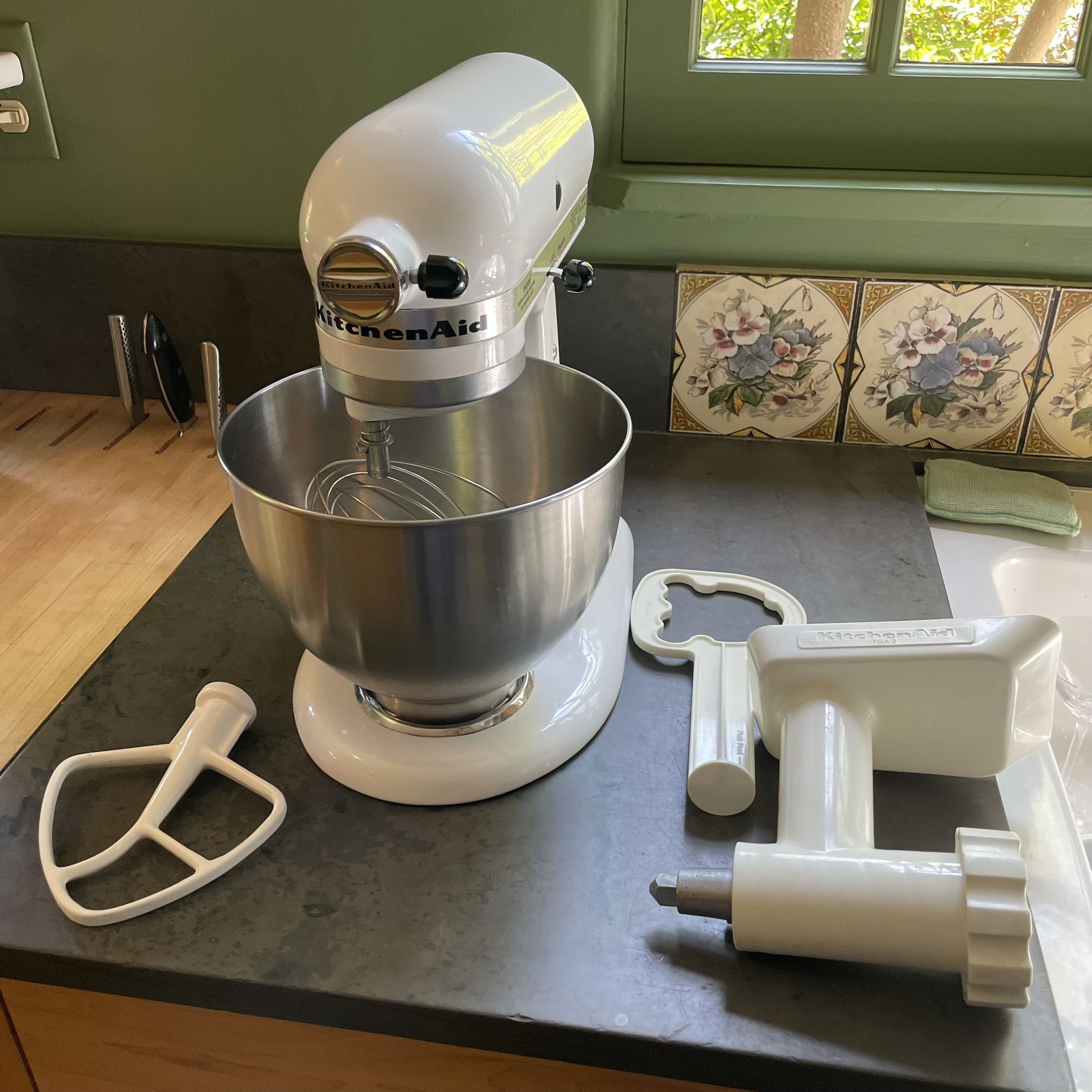 KitchenAid K45SS With Attachments for Sale in Redlands, CA OfferUp