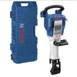 Bosch 15 Amp 1-1/8 in.  Concrete Jack Hammer Kit 11335K
